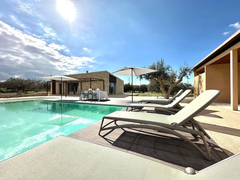 Villa con piscina gestita da Meta Compass per affitti brevi